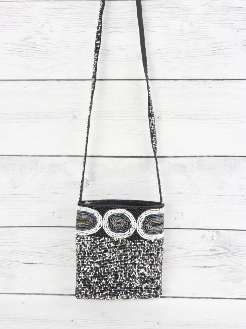 Artisan Hand Beaded Kenyan Crossbody Shoulder Bag Black White Geometric - Picture 2 of 4